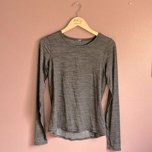 Lululemon Long Sleeve - heather gray, size 4